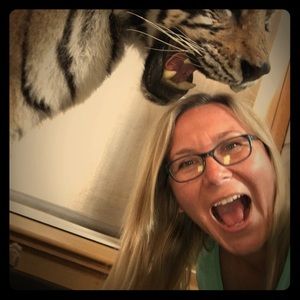 Meet your Posher, Monica